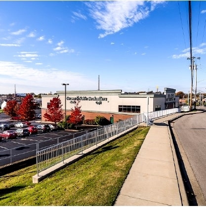 More Photos Of 624 S Green River Rd, Evansville Storefront For Sale