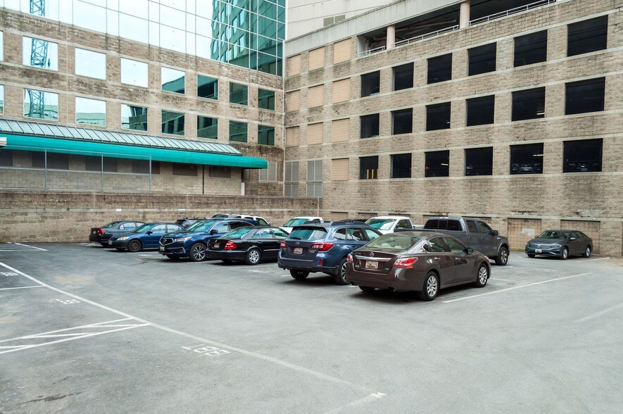 More Photos Of 7220 Wisconsin Ave, Bethesda Medical For Lease