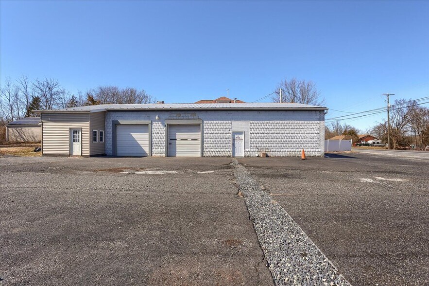 More Photos Of 3557 Baltimore Pike, Littlestown Specialty For Sale