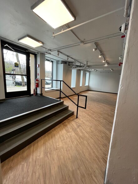 More Photos Of 1962 Beacon St, Brighton Apartments For Sale