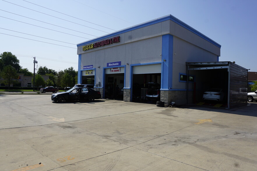 More Photos Of 617 W Centerville Rd, Garland Auto Repair For Lease