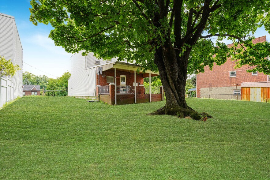 More Photos Of 2594 50th St, Woodside Land For Sale