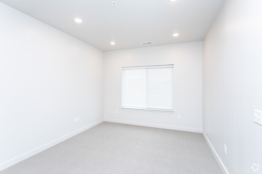 More Photos Of 1054 Main St, Lehi Apartments For Lease