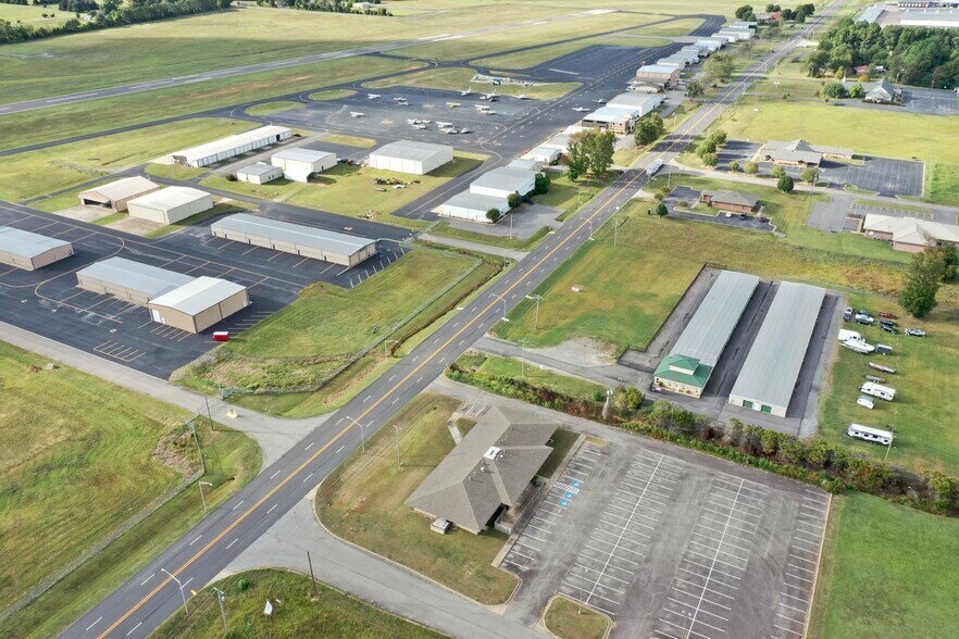 More Photos Of 2900 S Main St, Searcy Office For Sale