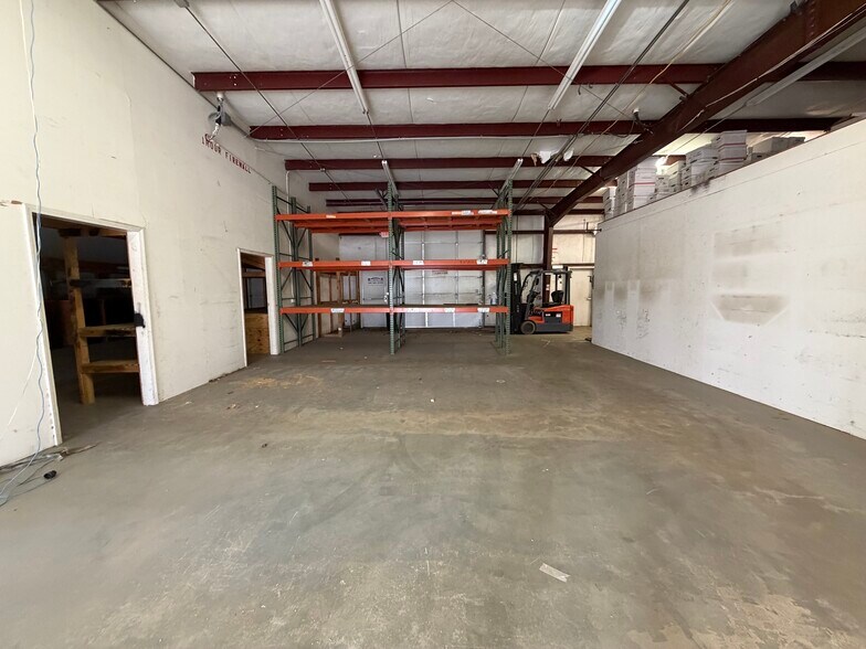 More Photos Of 137-145 Technical ct, Garner Flex For Lease