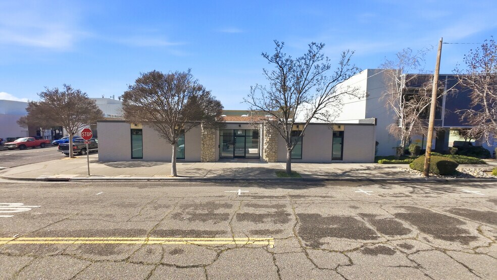 More Photos Of 801 Jefferson St, Fairfield Medical For Sale