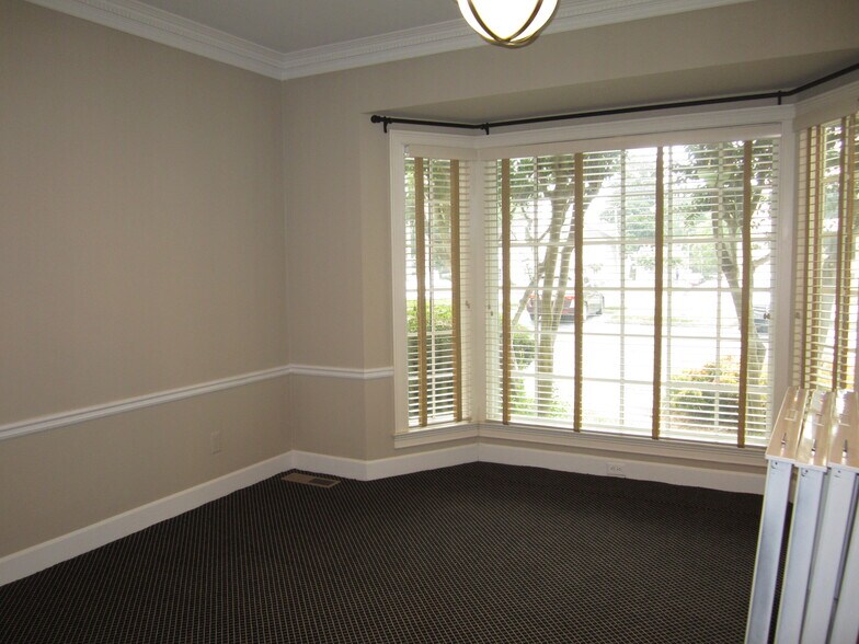 More Photos Of 452 E Paces Ferry Rd NE, Atlanta Office For Sale