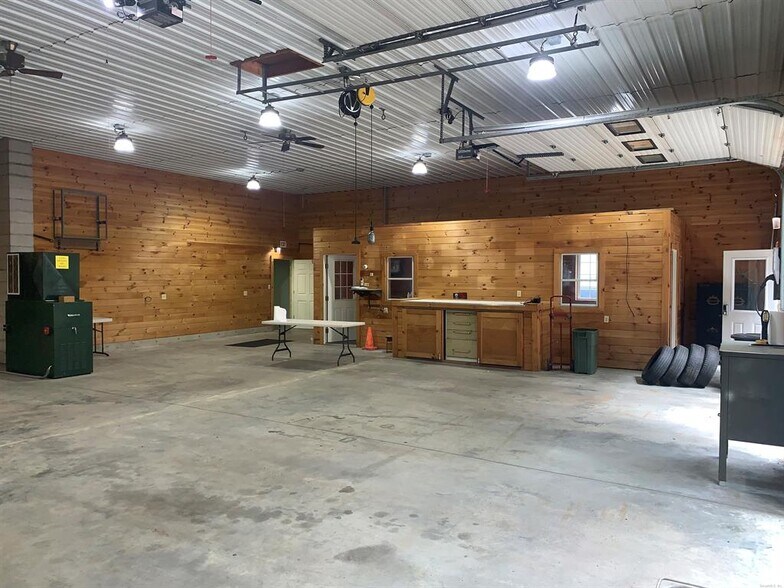 More Photos Of 1050 Buckley Hwy, Union Flex For Sale