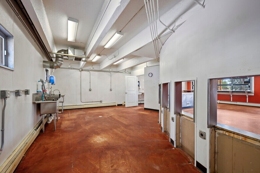 More Photos Of 222 W Midland Ave, Woodland Park Storefront For Sale