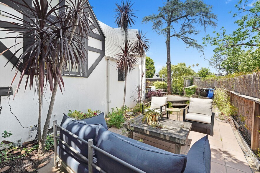 More Photos Of 4326 Gateway Ave, Los Angeles Apartments For Sale
