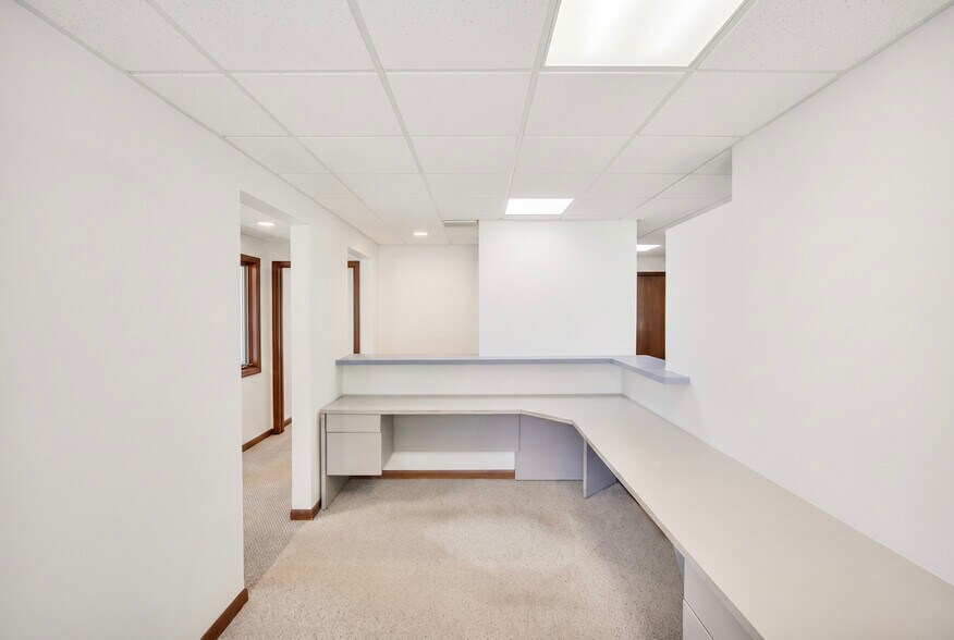 More Photos Of 3306 26th St W, Bradenton Medical For Sale