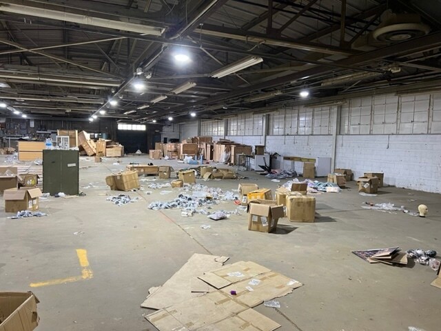 More Photos Of 100 Beecher Ave, Cheltenham Warehouse For Lease