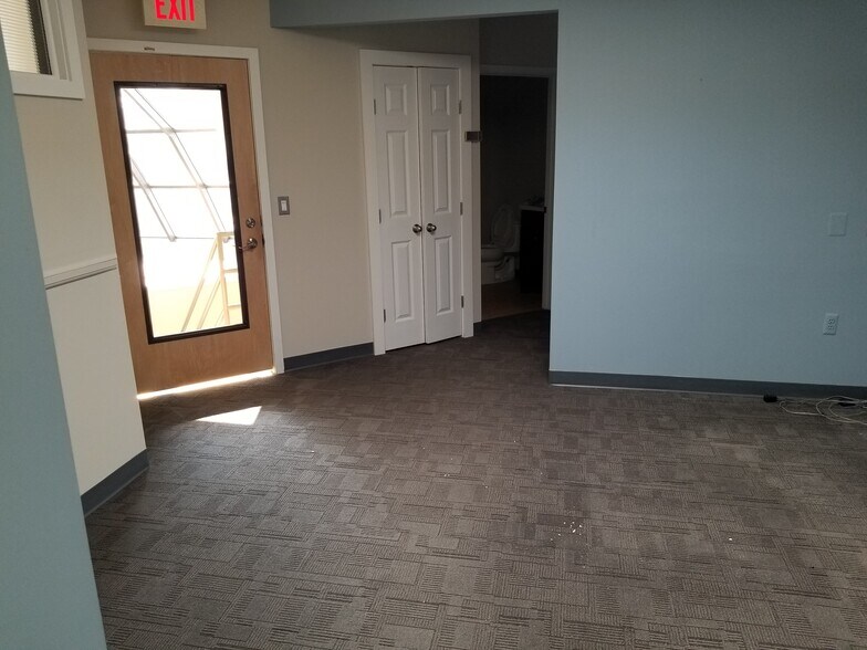 More Photos Of 241 Maple Ave, Red Bank Medical For Lease