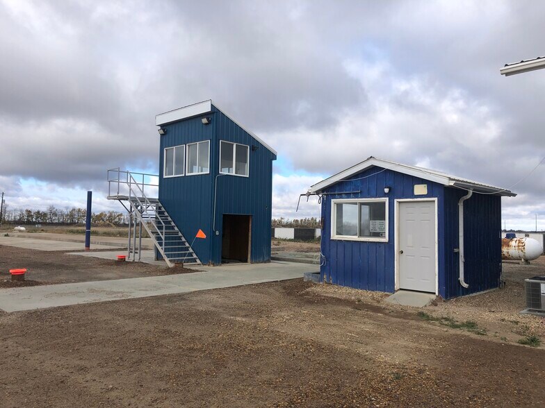 More Photos Of 49506 Range Rd, Calmar Warehouse For Sale