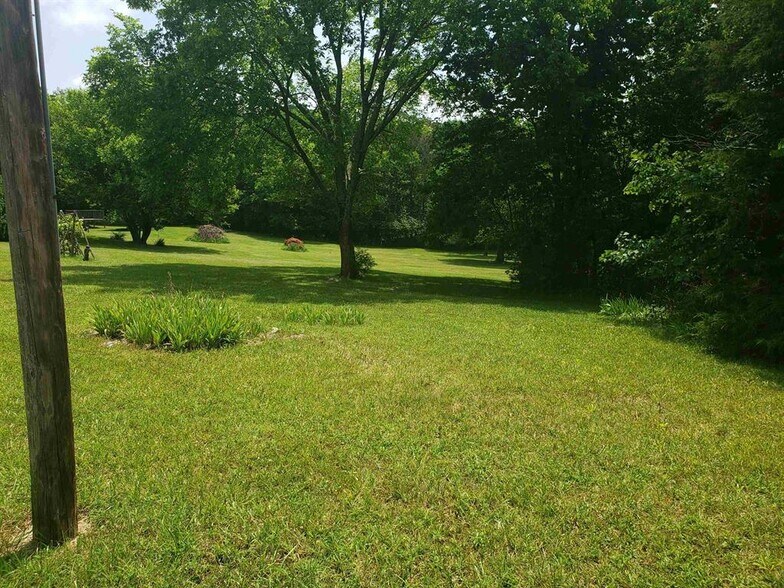 More Photos Of 2487 US Highway 211 W, Luray Storefront For Sale