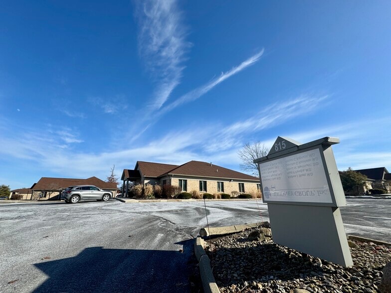 More Photos Of 815 Southwestern Run, Youngstown Medical For Sale