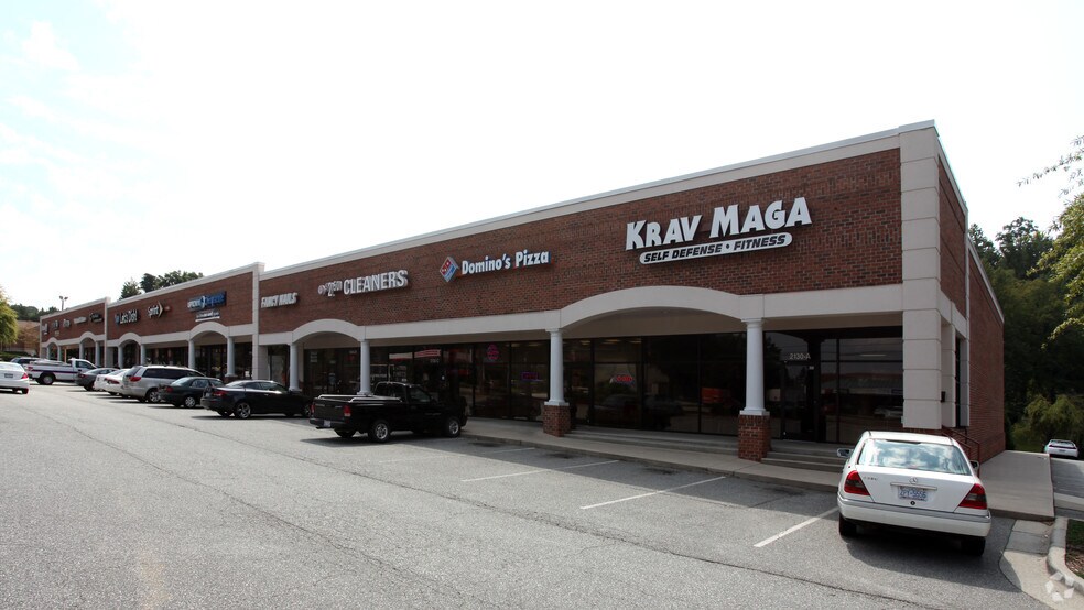 More Photos Of 2130 New Garden Rd, Greensboro Storefront For Lease