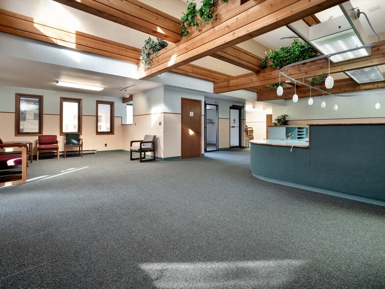 More Photos Of 601 Buffalo St, Manitowoc Medical For Lease