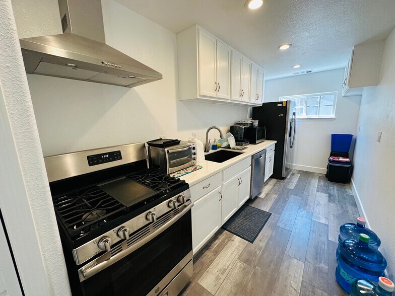 More Photos Of 3076 Union Ave, San Jose Office Residential For Sale