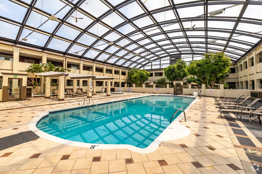 More Photos Of 5105 S Howell Ave, Milwaukee Hotel For Sale