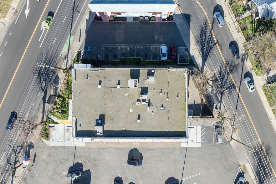 More Photos Of 408 Paradise Rd, Modesto Bank For Sale