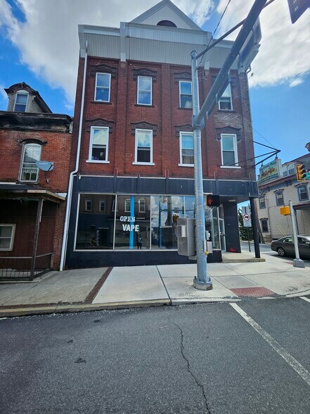 More Photos Of 232 E Church St, Slatington Apartments For Lease