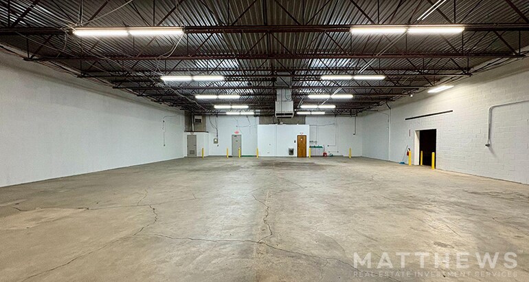 More Photos Of 1632-1644 Clara St, Columbus Warehouse For Lease