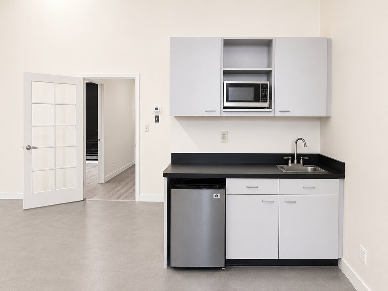 More Photos Of 9035 Eton Ave, Canoga Park Unknown For Lease