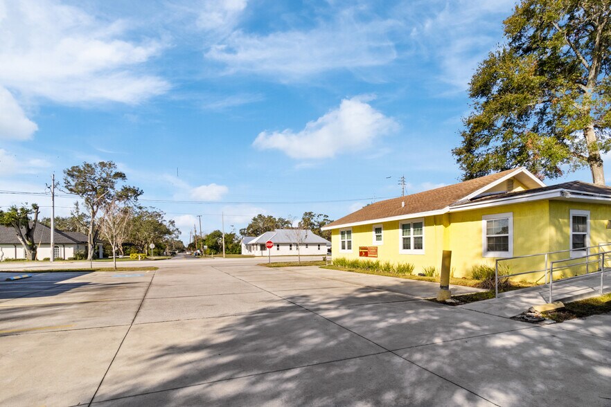 More Photos Of , Winter Haven Office For Sale