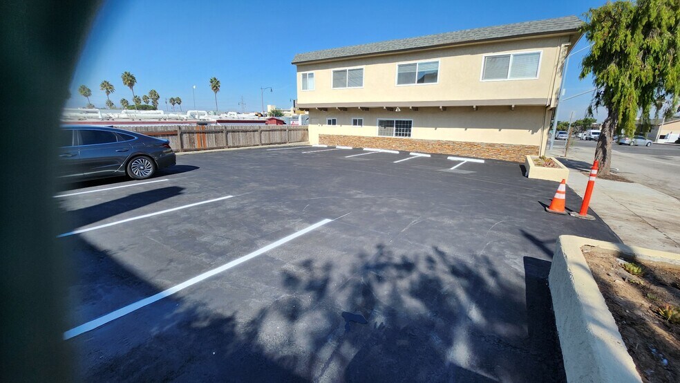 More Photos Of 2706-2708 Artesia Blvd, Redondo Beach Storefront Retail Office For Sale