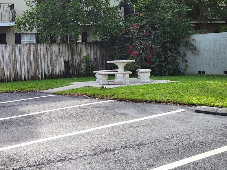 More Photos Of 3502 Henderson Blvd, Tampa Office For Lease