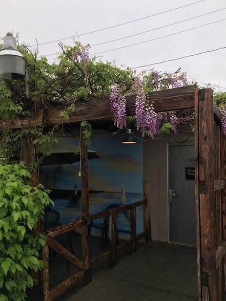 More Photos Of 1305 Abbott Rd, Buffalo Restaurant For Sale