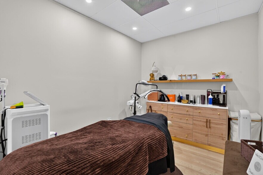More Photos Of 10271 Sunset Dr, Miami Medical For Lease