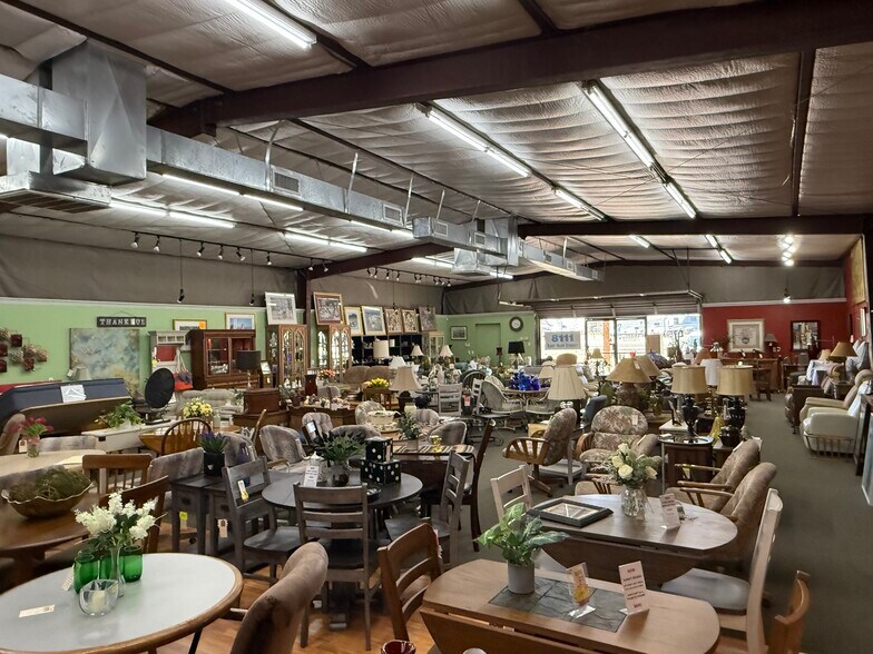 More Photos Of 8111 E Apache Trl, Mesa Freestanding For Sale