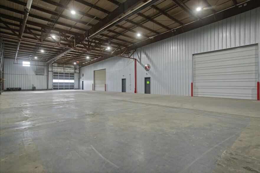 More Photos Of 1938 Wyott Dr, Cheyenne Warehouse For Lease