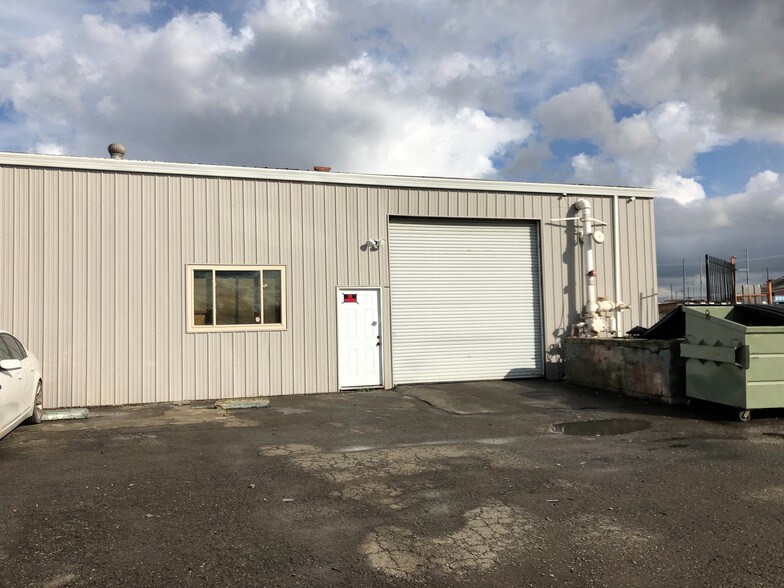 More Photos Of 7120 McCurdy Ln, Sacramento Warehouse For Sale