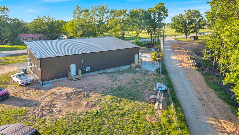 More Photos Of 15427 W Highway 12, Gentry Flex For Sale