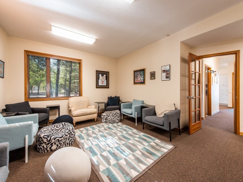 More Photos Of 1762 Prospector Ave, Park City Office For Sale