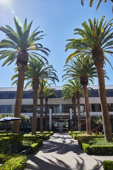 More Photos Of 2041 Rosecrans Ave, El Segundo Office For Lease