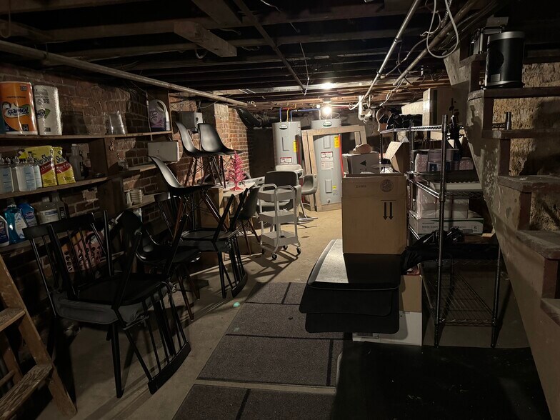 More Photos Of 108-110 E Main St, Columbus Storefront Retail Office For Sale