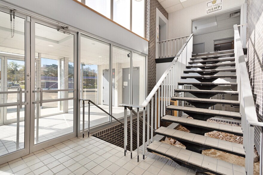 More Photos Of 500 W Crosstown Pky, Kalamazoo Medical For Sale