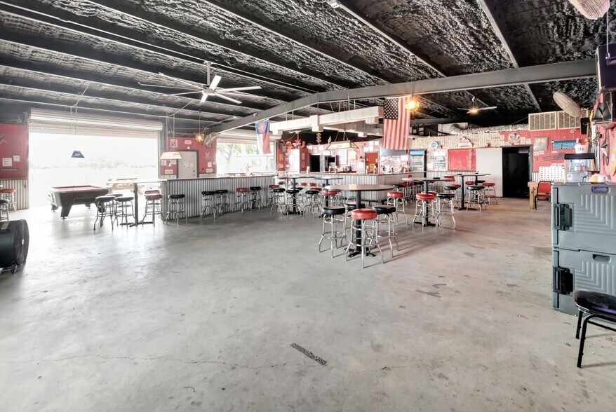 More Photos Of 23404 NW Zac Lentz Pky, Victoria General Retail For Sale