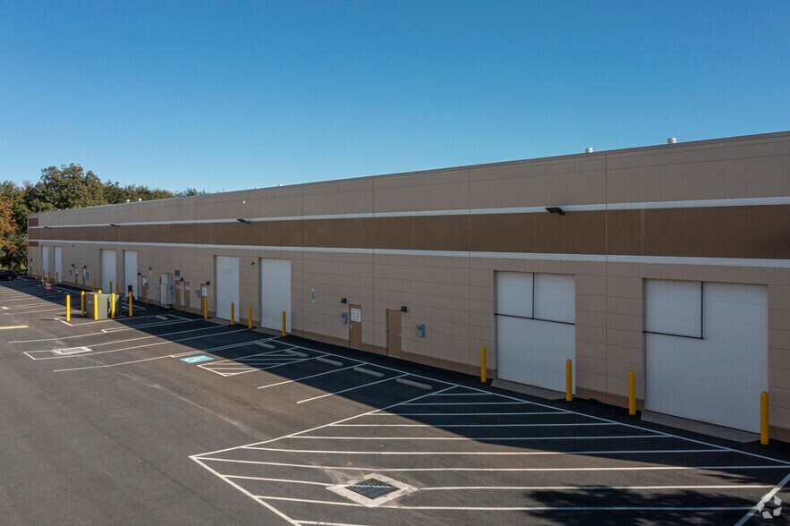 More Photos Of 3310 Noble Pond Way, Woodbridge Research And Development For Lease