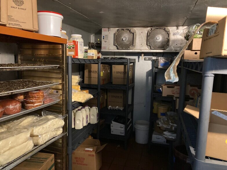 More Photos Of 812 7th Ave, Two Harbors Restaurant For Lease