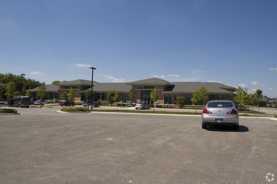 More Photos Of 28369 Davis Pky, Warrenville Office For Lease