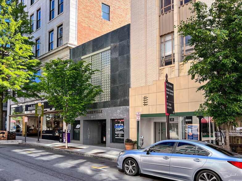 More Photos Of 37 Haywood St, Asheville Office For Lease
