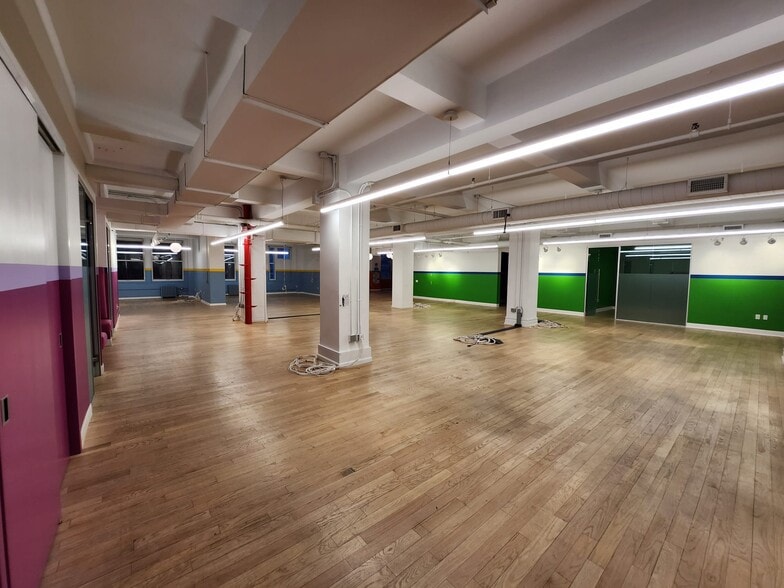 More Photos Of 134 W 29th St, New York Office For Sale