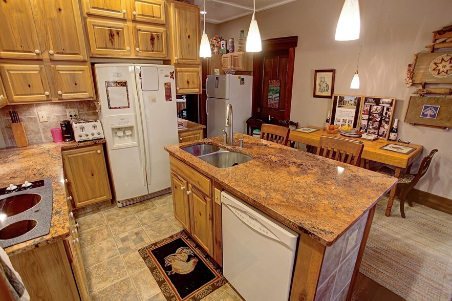 More Photos Of 80 W State St, Springboro Hospitality For Sale