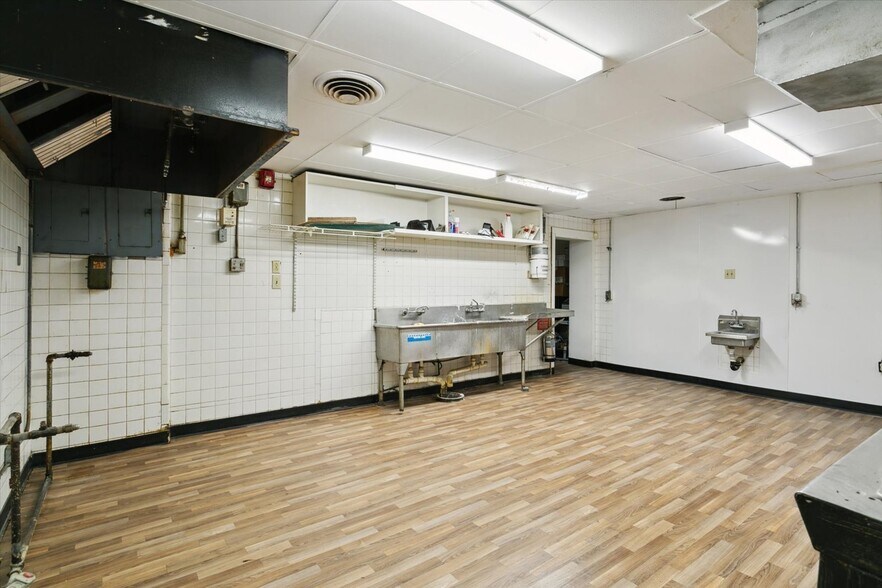 More Photos Of 1721 N King St, Hampton Daycare Center For Sale