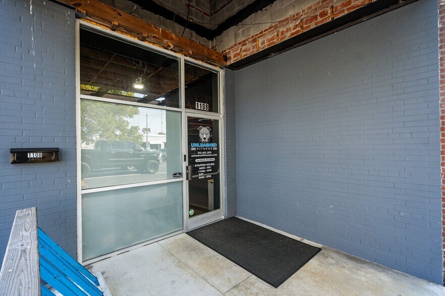 More Photos Of 1108 Princess St, Wilmington Storefront For Sale